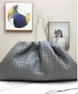 Сумка Bottega Veneta The Pouch Grey Woven Clutch
